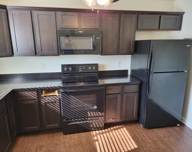 21155 Gosling Road - Photo Thumbnail 9