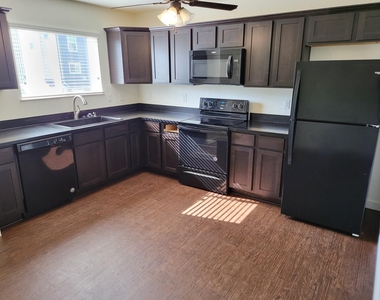 21155 Gosling Road - Photo Thumbnail 7