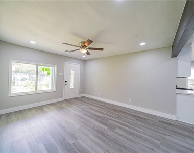 5718 Cherry - Photo Thumbnail 6
