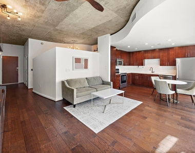 5925 Almeda Road - Photo Thumbnail 6