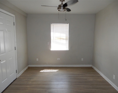 3804 Lelia Street - Photo Thumbnail 2
