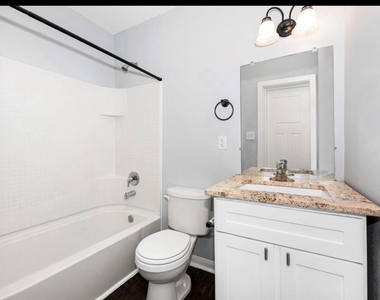 2719 Virginia Street - Photo Thumbnail 3