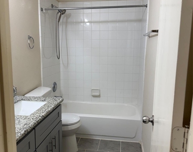 15823 Regal Trace Lane - Photo Thumbnail 14