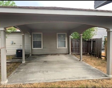 15823 Regal Trace Lane - Photo Thumbnail 23