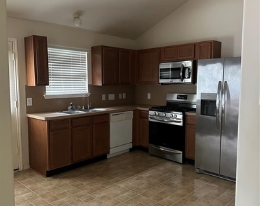 15823 Regal Trace Lane - Photo Thumbnail 12