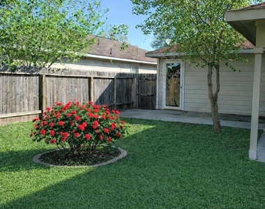15823 Regal Trace Lane - Photo Thumbnail 18