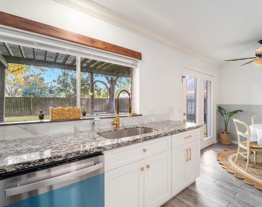 13231 Harpers Bridge Dr Drive - Photo Thumbnail 2