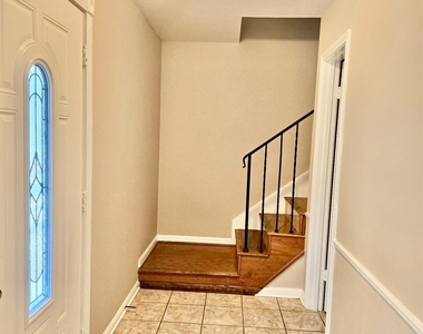5510 Deep Forest Drive - Photo Thumbnail 3