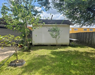 5510 Deep Forest Drive - Photo Thumbnail 10