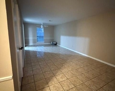 5510 Deep Forest Drive - Photo Thumbnail 13