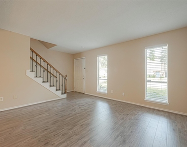 10217 Longmont Drive - Photo Thumbnail 5