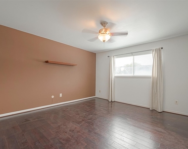 10217 Longmont Drive - Photo Thumbnail 19