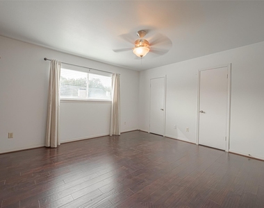 10217 Longmont Drive - Photo Thumbnail 22