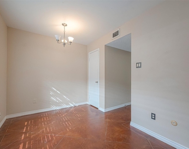 10217 Longmont Drive - Photo Thumbnail 12