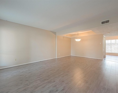 10217 Longmont Drive - Photo Thumbnail 3
