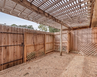 10217 Longmont Drive - Photo Thumbnail 30