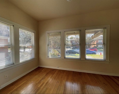 1706 Hawthorne Street - Photo Thumbnail 7