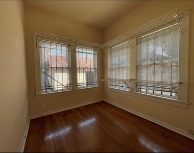 1706 Hawthorne Street - Photo Thumbnail 4