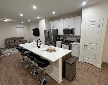 17067 Thornapple Court - Photo Thumbnail 10