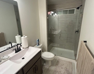 17067 Thornapple Court - Photo Thumbnail 15