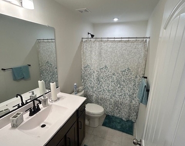 17067 Thornapple Court - Photo Thumbnail 16