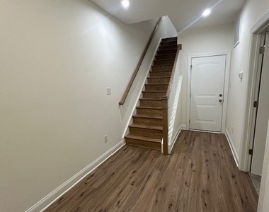 17067 Thornapple Court - Photo Thumbnail 5