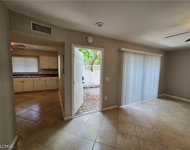 7752 Tamara Lee Court - Photo Thumbnail 11