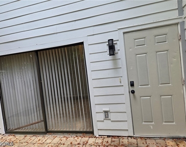 7752 Tamara Lee Court - Photo Thumbnail 6