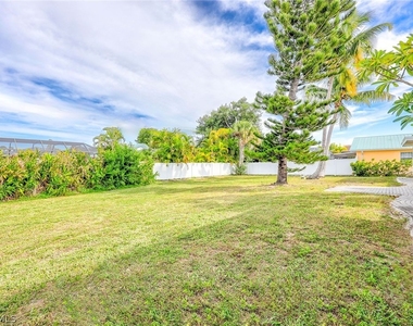 527 109th Avenue N - Photo Thumbnail 17