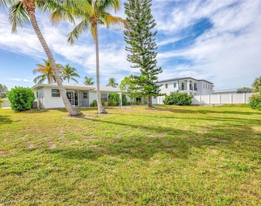 527 109th Avenue N - Photo Thumbnail 20