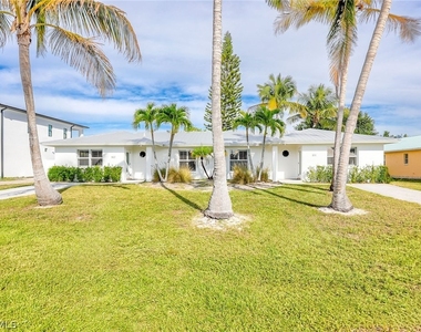 527 109th Avenue N - Photo Thumbnail 2
