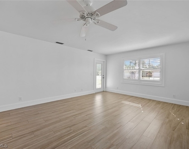 527 109th Avenue N - Photo Thumbnail 4