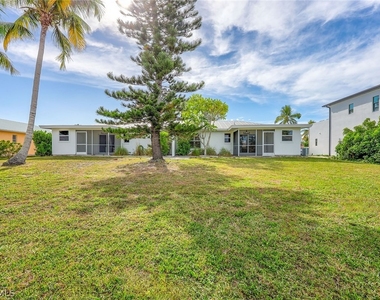 527 109th Avenue N - Photo Thumbnail 19
