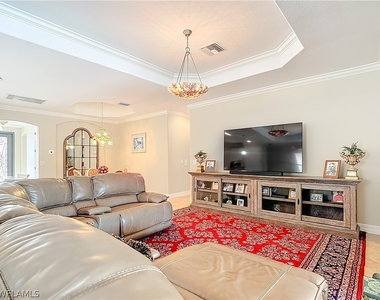 9250 Veneto Place - Photo Thumbnail 12
