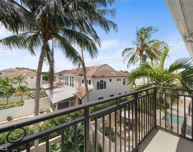 572 11th Avenue S - Photo Thumbnail 20