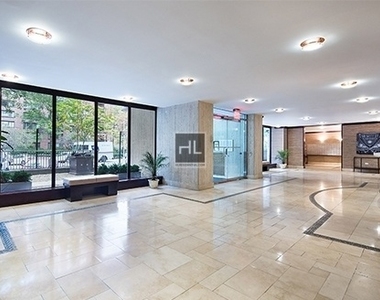 West 97th Street - Photo Thumbnail 8