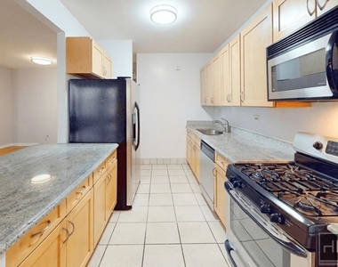 West 97th Street - Photo Thumbnail 1
