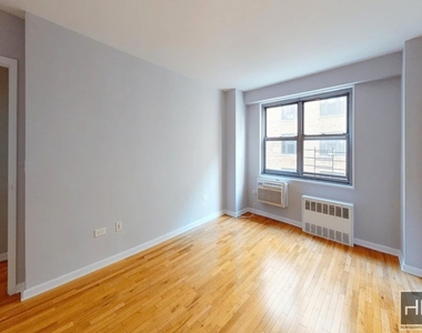 West 97th Street - Photo Thumbnail 6