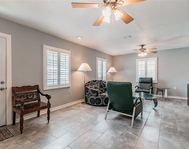 3611 W Anderson Avenue - Photo Thumbnail 9