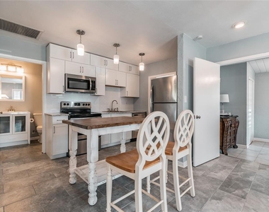 3611 W Anderson Avenue - Photo Thumbnail 12