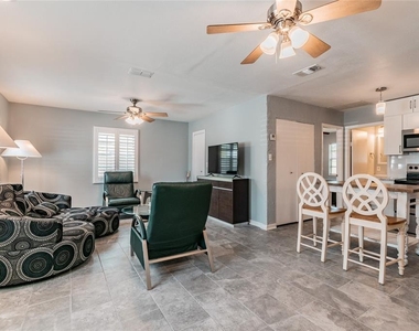 3611 W Anderson Avenue - Photo Thumbnail 10