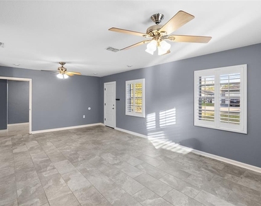 3611 W Anderson Avenue - Photo Thumbnail 4
