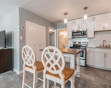 3611 W Anderson Avenue - Photo Thumbnail 11