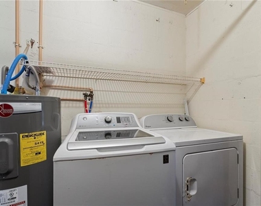 409 Feltham Trail - Photo Thumbnail 13