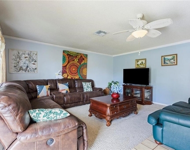 409 Feltham Trail - Photo Thumbnail 8