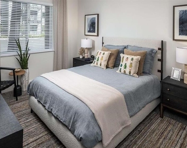 5127 W Tyson Avenue - Photo Thumbnail 59