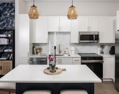 5127 W Tyson Avenue - Photo Thumbnail 64