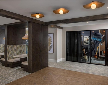5127 W Tyson Avenue - Photo Thumbnail 44