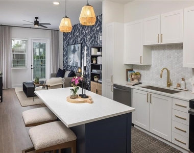 5127 W Tyson Avenue - Photo Thumbnail 63