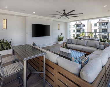 5127 W Tyson Avenue - Photo Thumbnail 15